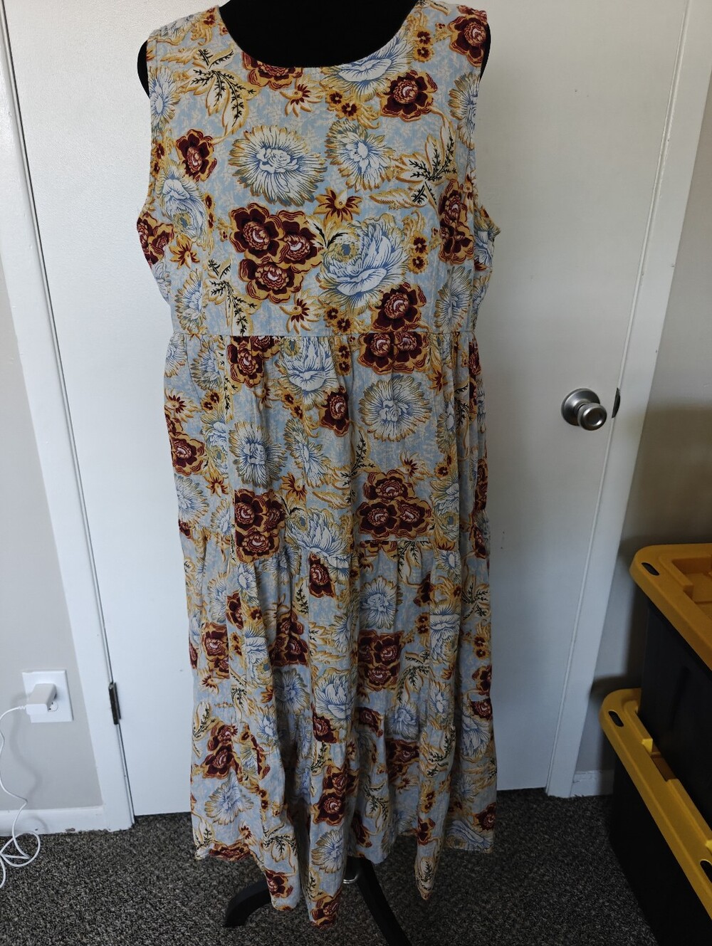 New Directions tiered midi dress Light blue cotton L Large Floral